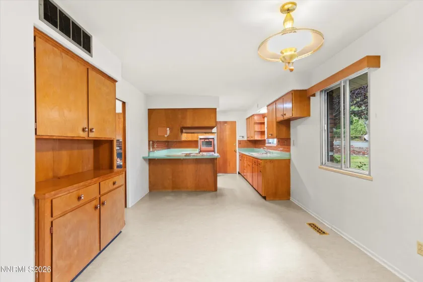 700 Hunter, Reno, Nevada 89519, 3 Bedrooms Bedrooms, ,2 BathroomsBathrooms,Residential,Residential,Hunter,0,260013102