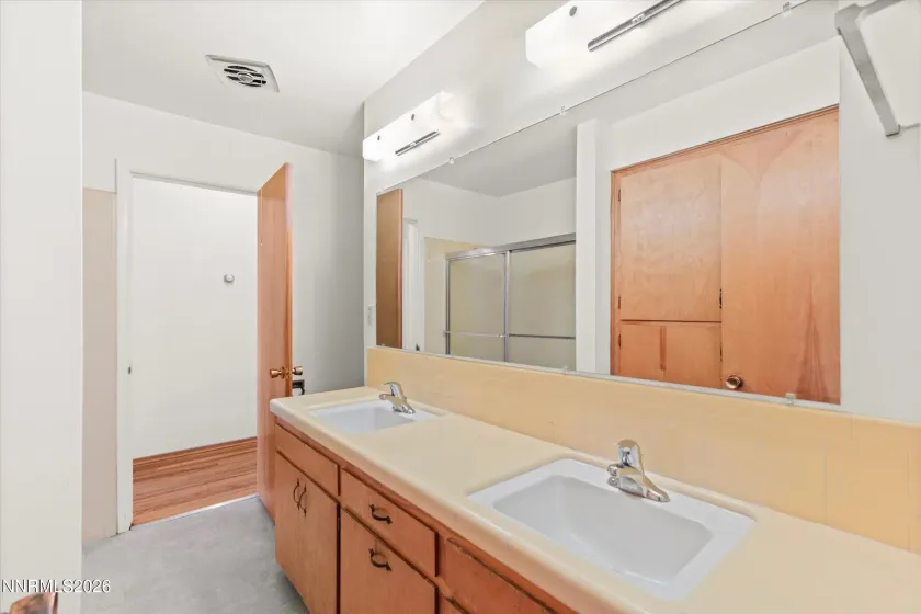 700 Hunter, Reno, Nevada 89519, 3 Bedrooms Bedrooms, ,2 BathroomsBathrooms,Residential,Residential,Hunter,0,260013102