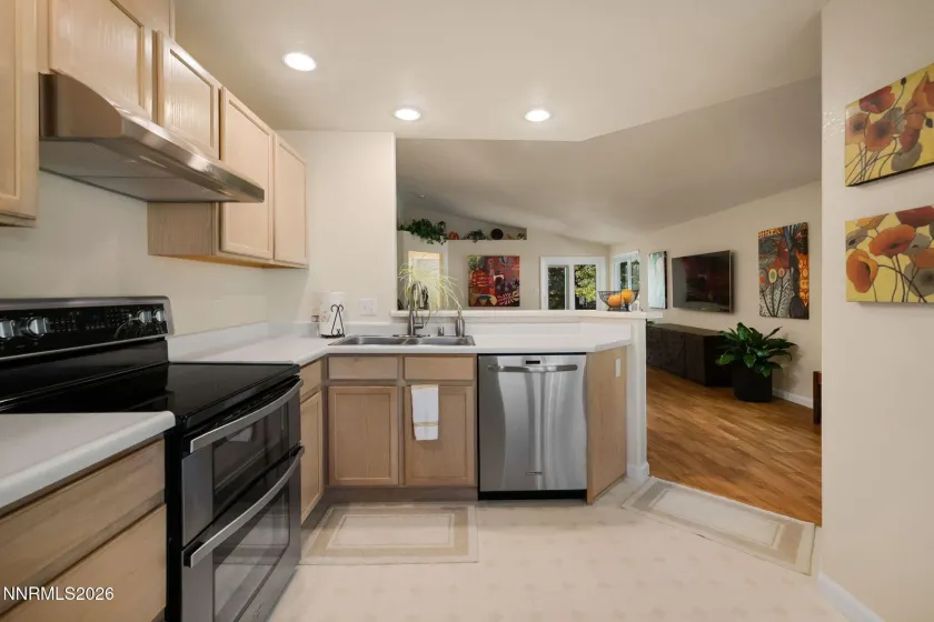 6860 Sonterra, Reno, Nevada 89523, 3 Bedrooms Bedrooms, ,2 BathroomsBathrooms,Residential,Residential,Sonterra,0,260013103
