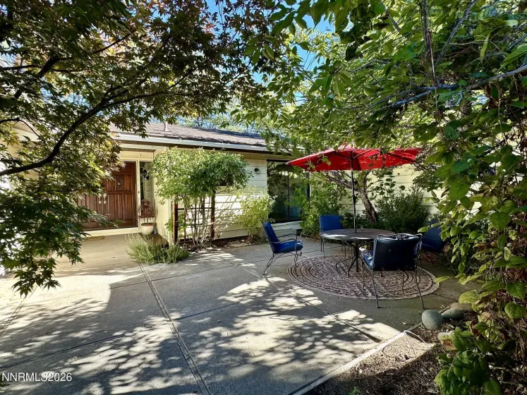 2885 Glenwood, Reno, Nevada 89509, 4 Bedrooms Bedrooms, ,3 BathroomsBathrooms,Residential,Residential,Glenwood,0,260013107