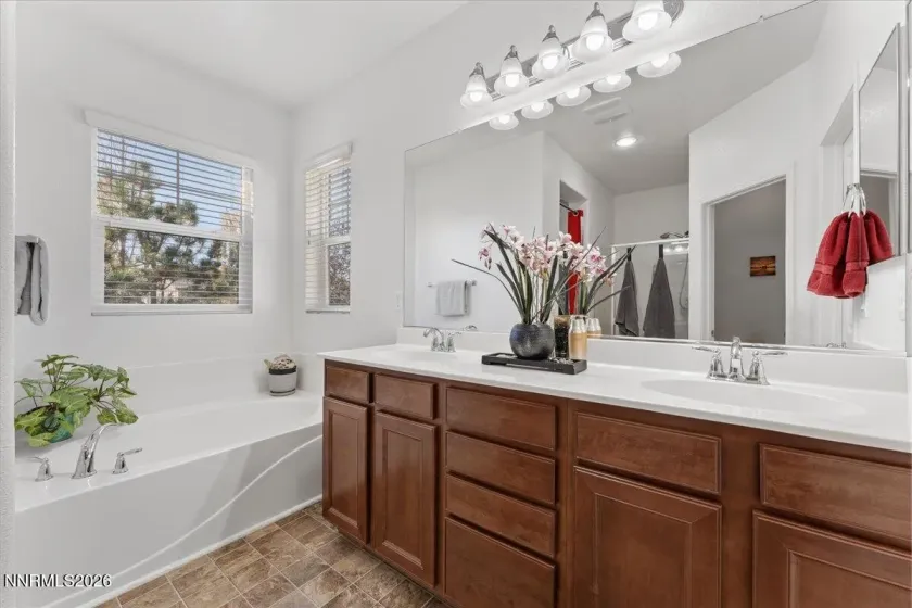 7043 Sacred, Sparks, Nevada 89436, 3 Bedrooms Bedrooms, ,3 BathroomsBathrooms,Residential,Residential,Sacred,0,260013110