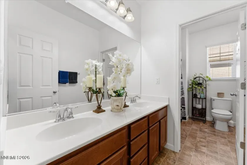 7043 Sacred, Sparks, Nevada 89436, 3 Bedrooms Bedrooms, ,3 BathroomsBathrooms,Residential,Residential,Sacred,0,260013110