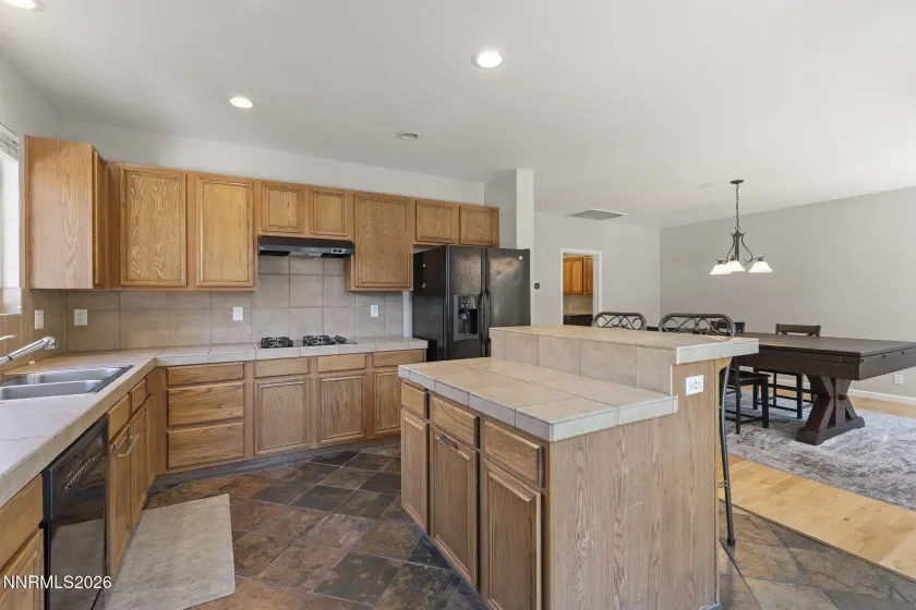 10041 Silver Star, Reno, Nevada 89521, 4 Bedrooms Bedrooms, ,3 BathroomsBathrooms,Residential,Residential,Silver Star,0,260013111