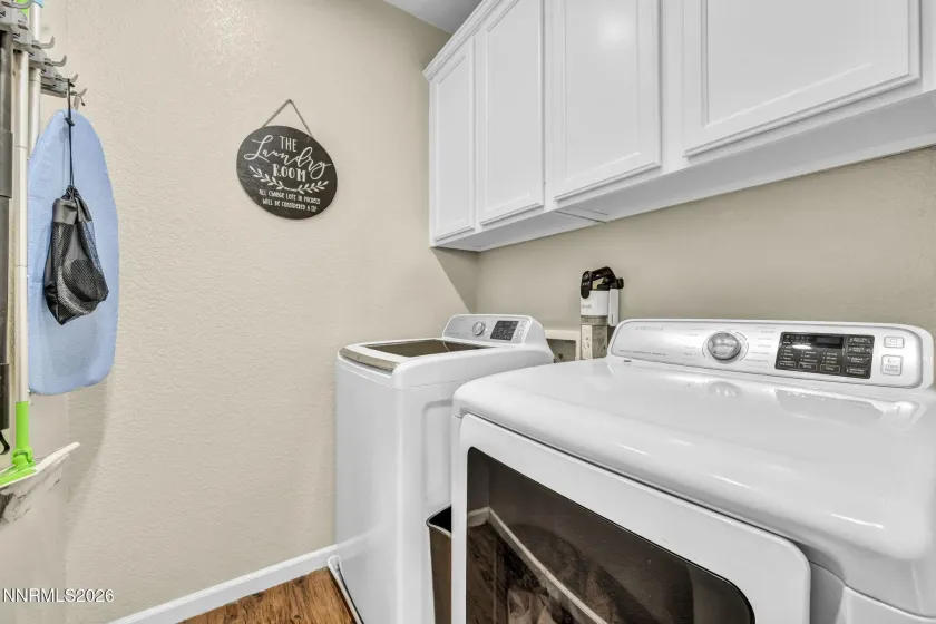 7239 Foxwood, Sparks, Nevada 89436, 3 Bedrooms Bedrooms, ,3 BathroomsBathrooms,Residential,Residential,Foxwood,0,260013117