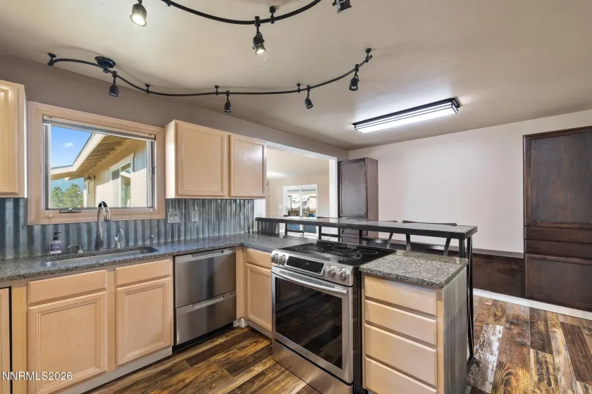 2995 White Pine, Washoe Valley, Nevada 89704, 5 Bedrooms Bedrooms, ,3 BathroomsBathrooms,Residential,Residential,White Pine,0,260013124