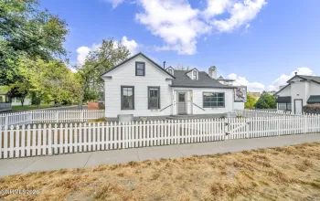 214 Robinson, Carson City, Nevada 89703, 4 Bedrooms Bedrooms, ,2 BathroomsBathrooms,Residential,Residential,Robinson,0,260013129