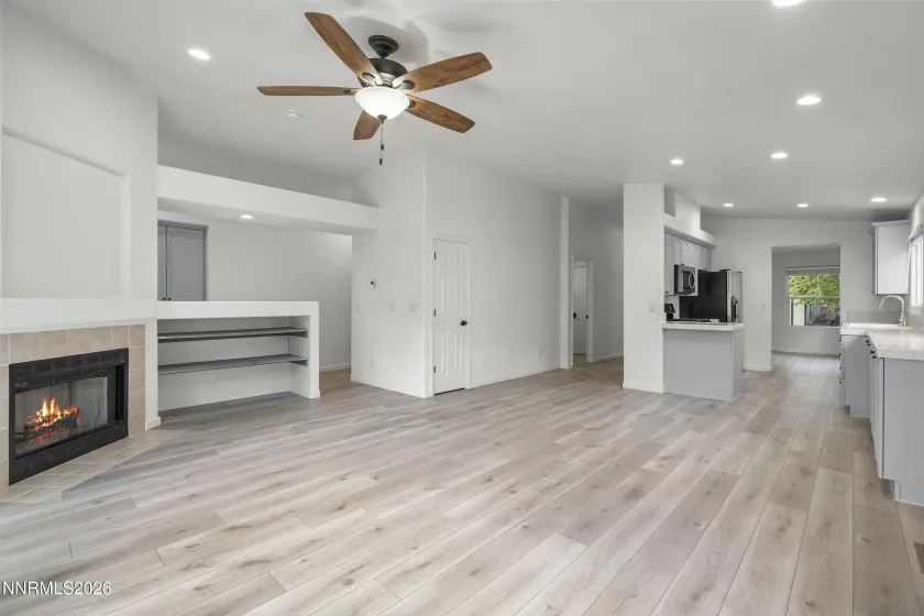 288 Ave De La D'Emerald, Sparks, Nevada 89434, 3 Bedrooms Bedrooms, ,2 BathroomsBathrooms,Residential,Residential,Ave De La D'Emerald,0,260013131