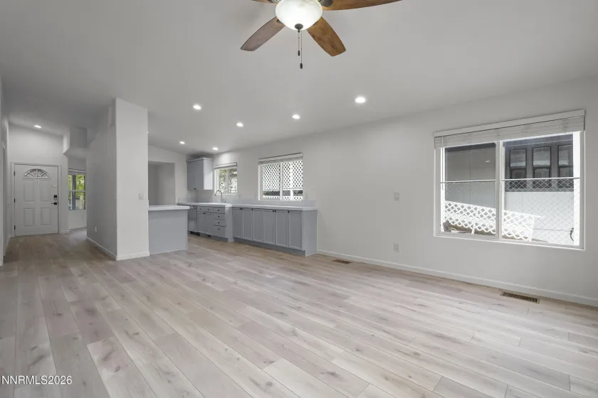 288 Ave De La D'Emerald, Sparks, Nevada 89434, 3 Bedrooms Bedrooms, ,2 BathroomsBathrooms,Residential,Residential,Ave De La D'Emerald,0,260013131