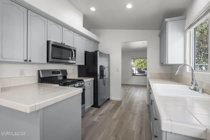 288 Ave De La D'Emerald, Sparks, Nevada 89434, 3 Bedrooms Bedrooms, ,2 BathroomsBathrooms,Residential,Residential,Ave De La D'Emerald,0,260013131