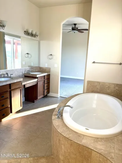 1633 Cloud Peak, Sparks, Nevada 89436, 3 Bedrooms Bedrooms, ,3 BathroomsBathrooms,Residential,Residential,Cloud Peak,0,260013132