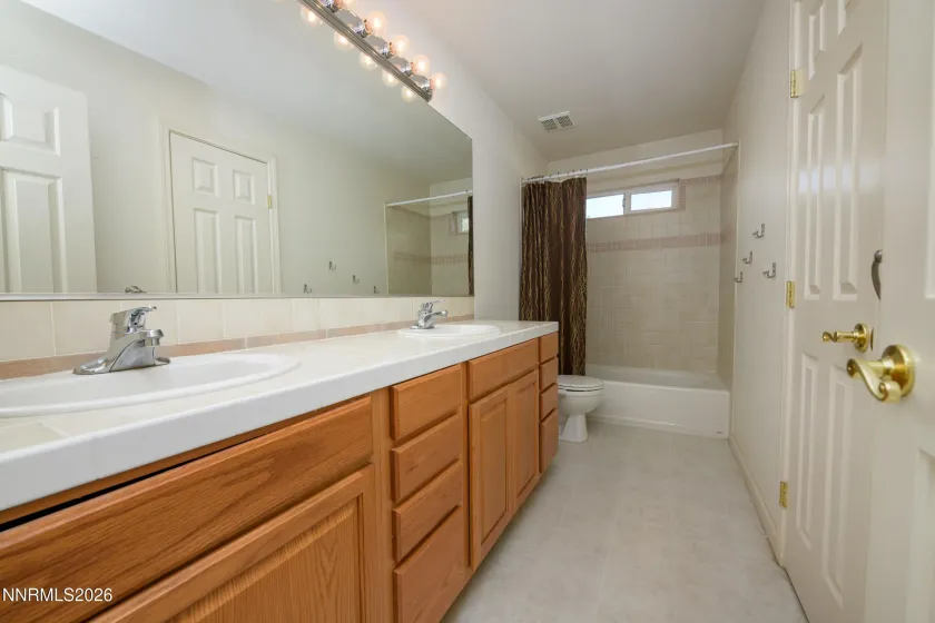 729 Hornet, Gardnerville, Nevada 89460, 3 Bedrooms Bedrooms, ,2 BathroomsBathrooms,Residential,Residential,Hornet,0,260013143