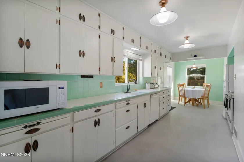 1050 Sharon, Reno, Nevada 89509, 3 Bedrooms Bedrooms, ,2 BathroomsBathrooms,Residential,Residential,Sharon,0,260013151