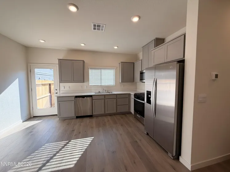 8406 Vermilion, Reno, Nevada 89506, 3 Bedrooms Bedrooms, ,3 BathroomsBathrooms,Residential Lease,Manufactured,Vermilion,0,260013155