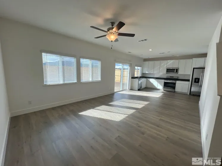 7924 Schist, Sparks, Nevada 89436, 4 Bedrooms Bedrooms, ,3 BathroomsBathrooms,Residential Lease,Manufactured,Schist,0,260013162