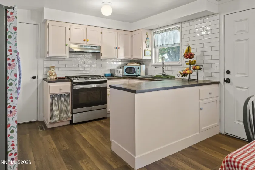 370 Aspen, Fernley, Nevada 89408, 3 Bedrooms Bedrooms, ,2 BathroomsBathrooms,Residential,Residential,Aspen,0,260013165
