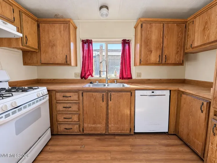 370 Randon, Fernley, Nevada 89408, 3 Bedrooms Bedrooms, ,2 BathroomsBathrooms,Residential,Residential,Randon,0,260013166