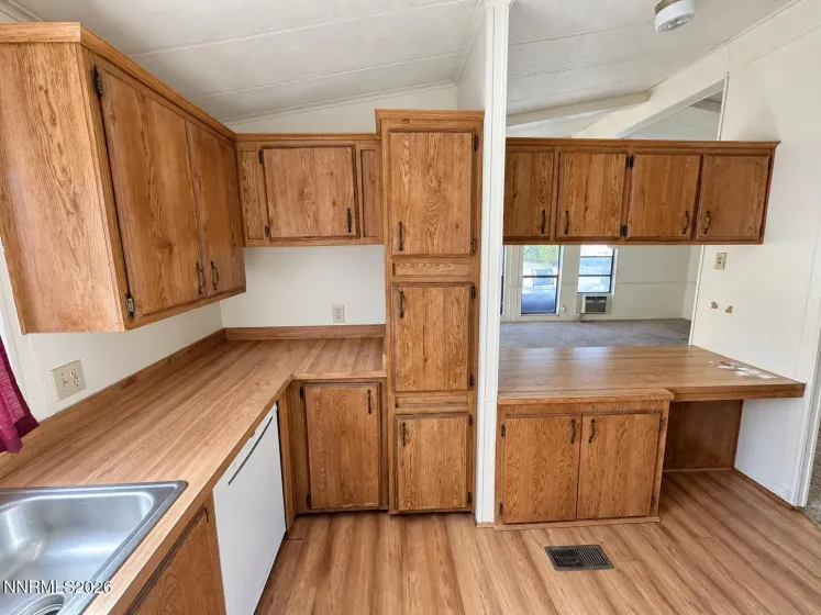 370 Randon, Fernley, Nevada 89408, 3 Bedrooms Bedrooms, ,2 BathroomsBathrooms,Residential,Residential,Randon,0,260013166