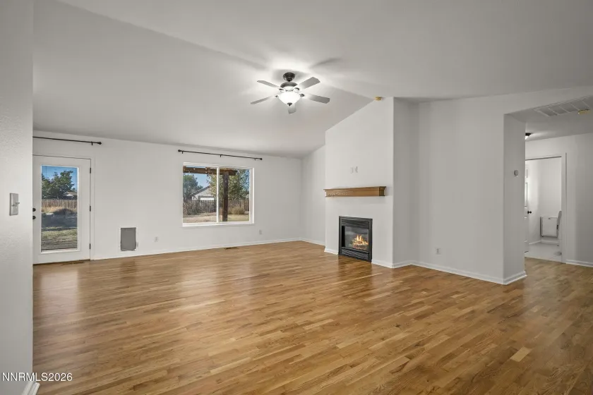 1075 Penelope, Fallon, Nevada 89406, 3 Bedrooms Bedrooms, ,2 BathroomsBathrooms,Residential,Residential,Penelope,0,260013175