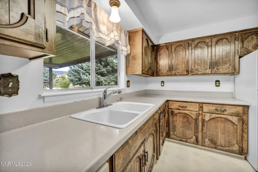 6 Sentinel, Carson City, Nevada 89701, 3 Bedrooms Bedrooms, ,2 BathroomsBathrooms,Residential,Residential,Sentinel,0,260013161