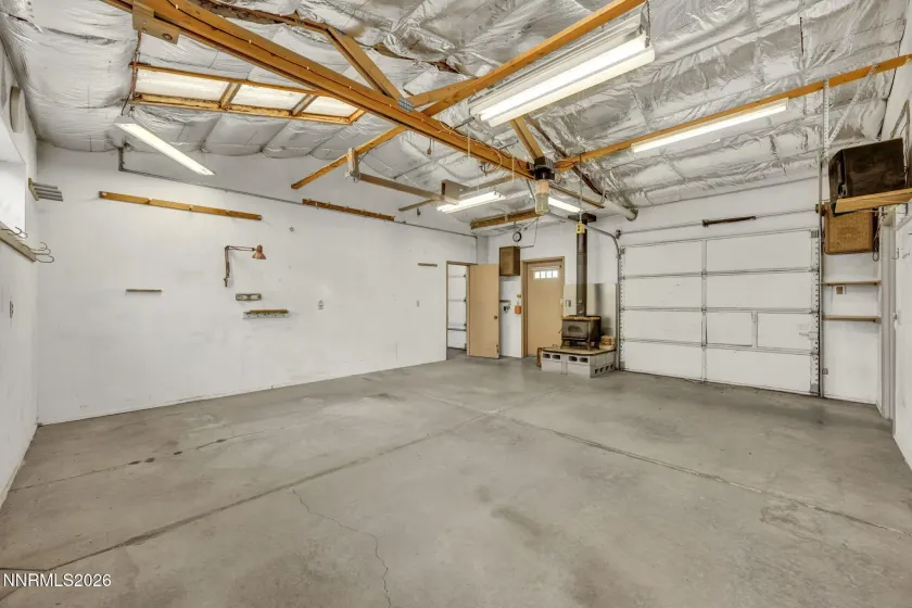 Worshop/Garage (Bays 2 & 3)