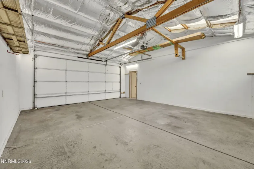 Workshop/Garage (Bays 4 & 5)