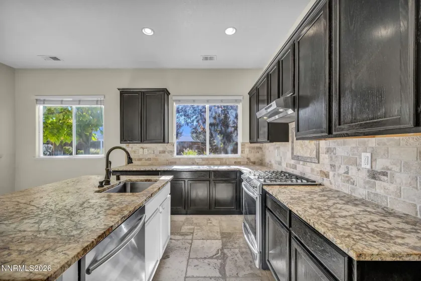 811 Ballybunion, Dayton, Nevada 89403, 3 Bedrooms Bedrooms, ,2 BathroomsBathrooms,Residential,Residential,Ballybunion,0,260013240