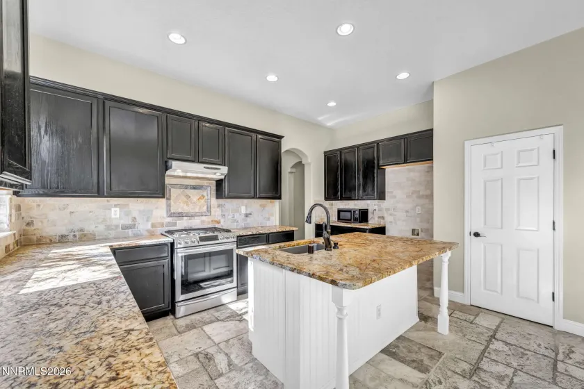 811 Ballybunion, Dayton, Nevada 89403, 3 Bedrooms Bedrooms, ,2 BathroomsBathrooms,Residential,Residential,Ballybunion,0,260013240