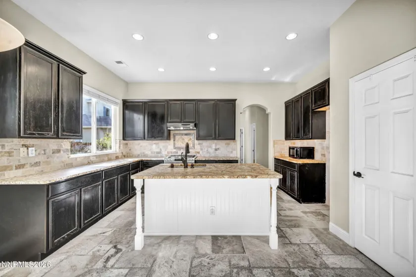 811 Ballybunion, Dayton, Nevada 89403, 3 Bedrooms Bedrooms, ,2 BathroomsBathrooms,Residential,Residential,Ballybunion,0,260013240