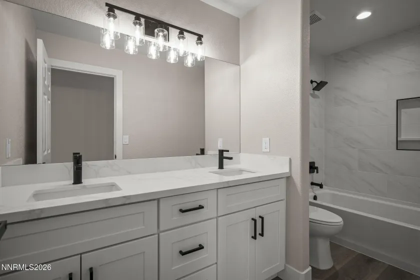 350 Flanders, Reno, Nevada 89511, 3 Bedrooms Bedrooms, ,2 BathroomsBathrooms,Residential,Residential,Flanders,0,260013190