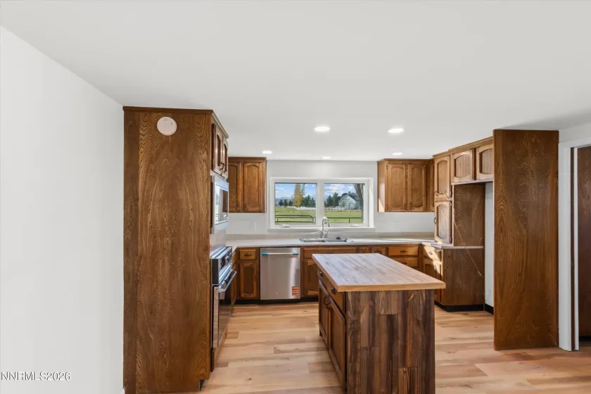 580 Highway 88, Gardnerville, Nevada 89460, 4 Bedrooms Bedrooms, ,3 BathroomsBathrooms,Residential,Residential,Highway 88,0,260013201