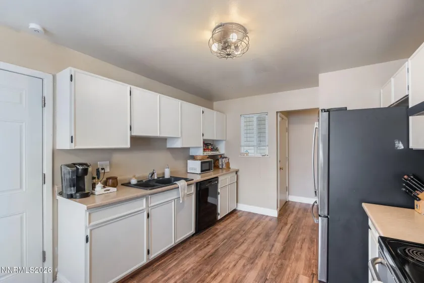 3280 Probasco, Sparks, Nevada 89431, 3 Bedrooms Bedrooms, ,2 BathroomsBathrooms,Residential,Residential,Probasco,0,260013202