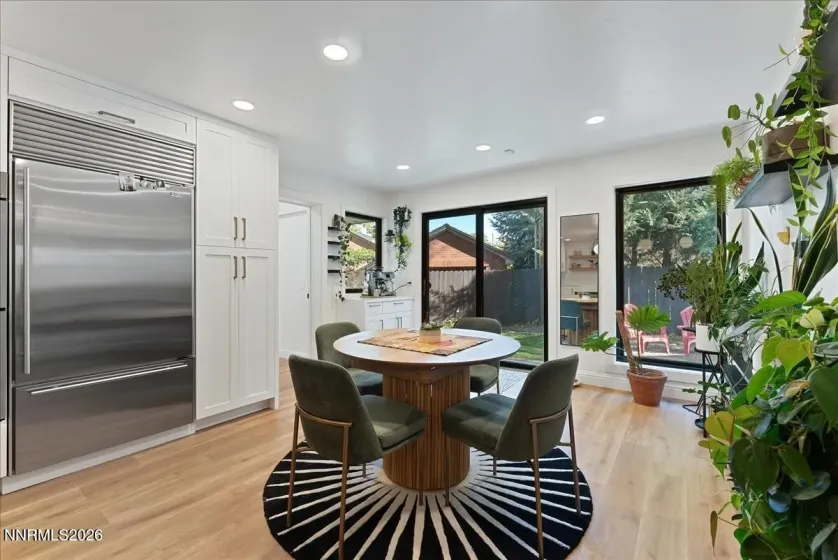 940 Manor, Reno, Nevada 89509, 5 Bedrooms Bedrooms, ,4 BathroomsBathrooms,Residential,Residential,Manor,0,260013203