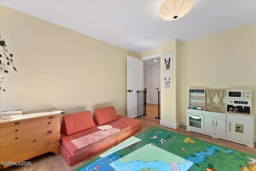 940 Manor, Reno, Nevada 89509, 5 Bedrooms Bedrooms, ,4 BathroomsBathrooms,Residential,Residential,Manor,0,260013203
