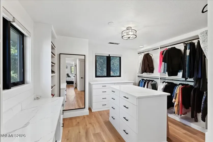 940 Manor, Reno, Nevada 89509, 5 Bedrooms Bedrooms, ,4 BathroomsBathrooms,Residential,Residential,Manor,0,260013203