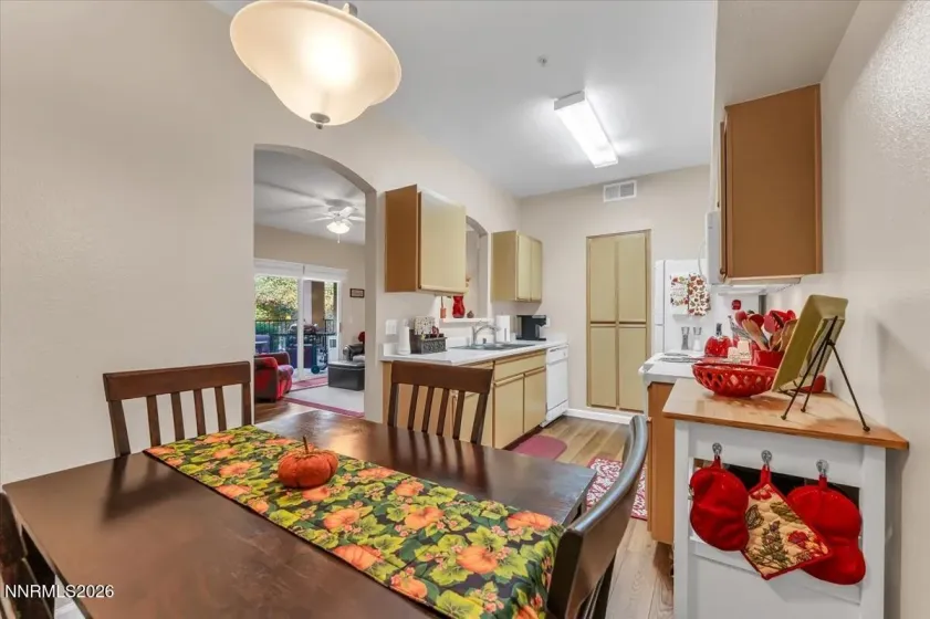 6850 Sharlands, Reno, Nevada 89523, 2 Bedrooms Bedrooms, ,2 BathroomsBathrooms,Residential,Residential,Sharlands,0,260013206