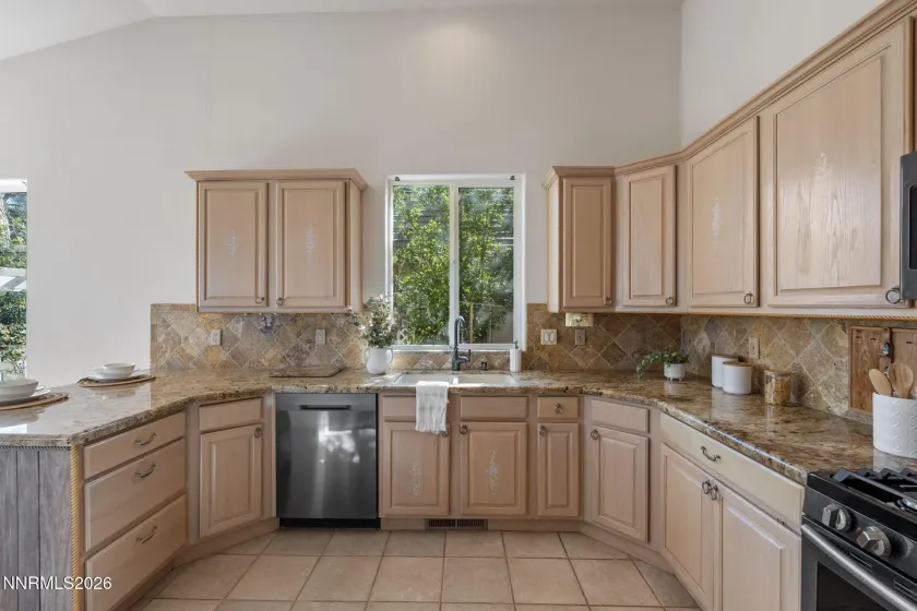 325 Bayhill, Dayton, Nevada 89403, 4 Bedrooms Bedrooms, ,2 BathroomsBathrooms,Residential,Residential,Bayhill,0,260013212