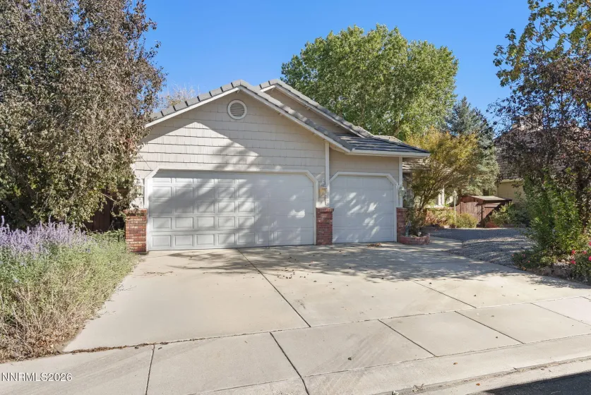 325 Bayhill, Dayton, Nevada 89403, 4 Bedrooms Bedrooms, ,2 BathroomsBathrooms,Residential,Residential,Bayhill,0,260013212