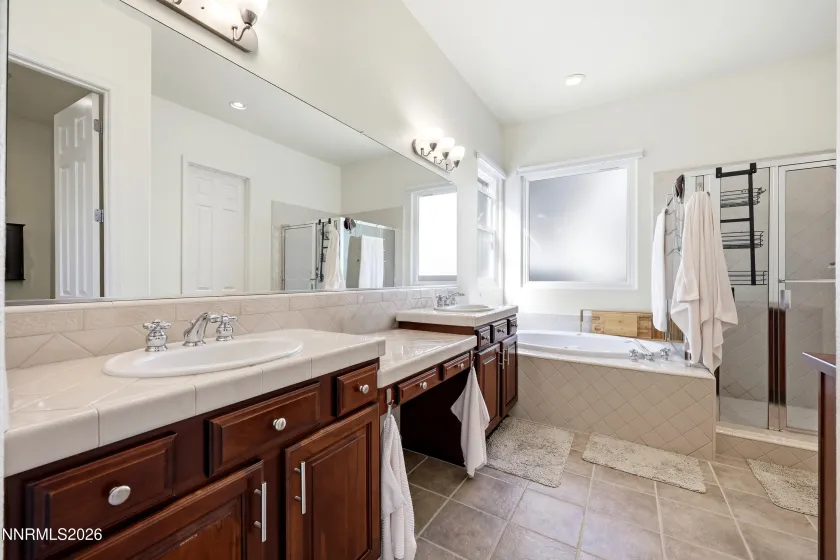 1652 Broadstone, Reno, Nevada 89521, 3 Bedrooms Bedrooms, ,3 BathroomsBathrooms,Residential,Residential,Broadstone,0,260013214