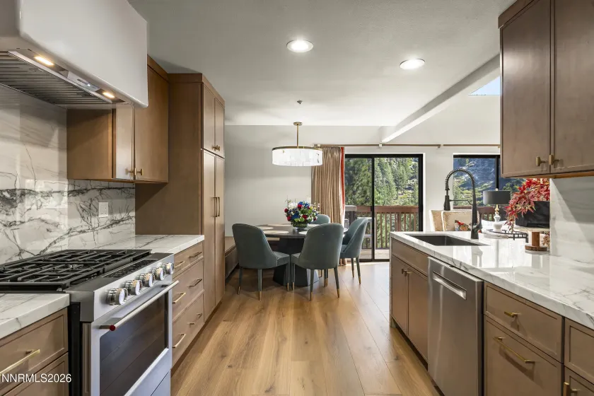 400 Fairview, Incline Village, Nevada 89451, 2 Bedrooms Bedrooms, ,3 BathroomsBathrooms,Residential,Residential,Fairview,0,260013221