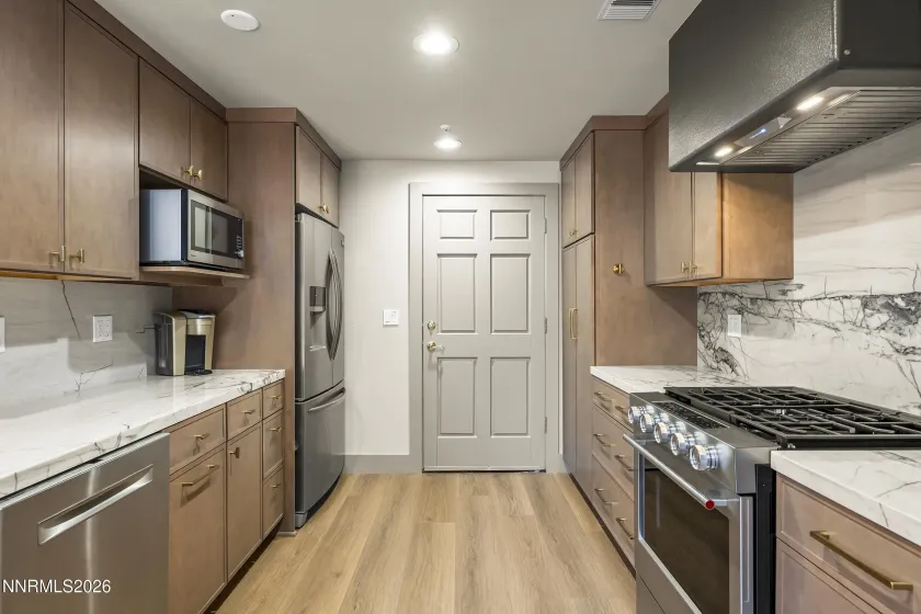 400 Fairview, Incline Village, Nevada 89451, 2 Bedrooms Bedrooms, ,3 BathroomsBathrooms,Residential,Residential,Fairview,0,260013221