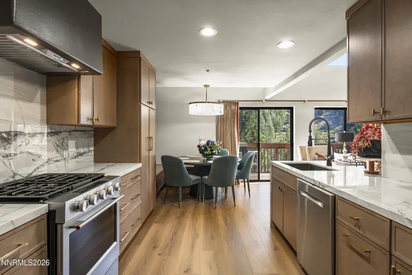 400 Fairview, Incline Village, Nevada 89451, 2 Bedrooms Bedrooms, ,3 BathroomsBathrooms,Residential,Residential,Fairview,0,260013221