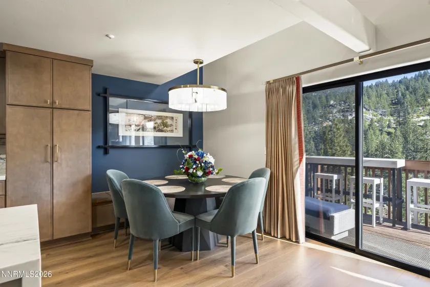 400 Fairview, Incline Village, Nevada 89451, 2 Bedrooms Bedrooms, ,3 BathroomsBathrooms,Residential,Residential,Fairview,0,260013221