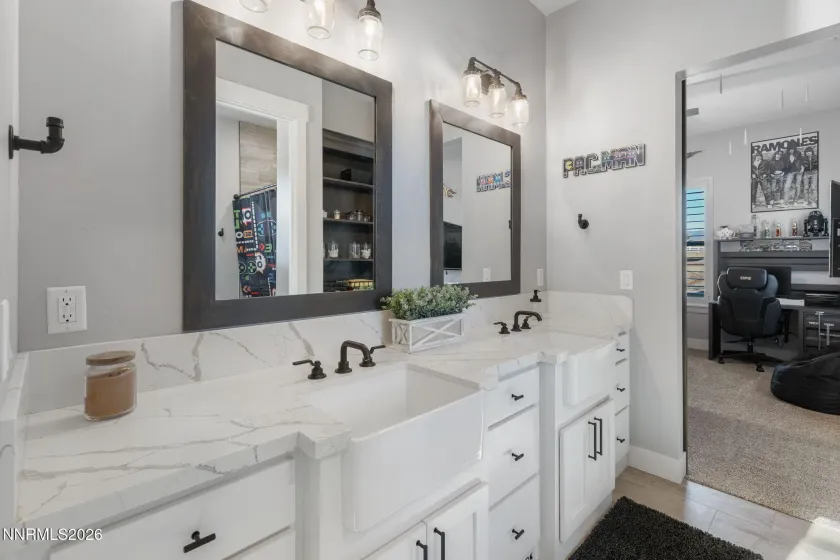 1409 Hunters Point, Gardnerville, Nevada 89410, 4 Bedrooms Bedrooms, ,5 BathroomsBathrooms,Residential,Residential,Hunters Point,0,260013223