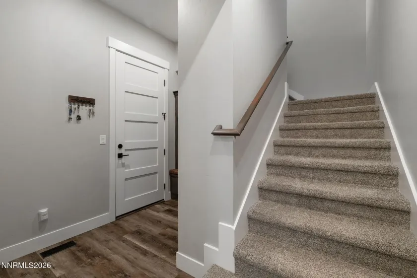1409 Hunters Point, Gardnerville, Nevada 89410, 4 Bedrooms Bedrooms, ,5 BathroomsBathrooms,Residential,Residential,Hunters Point,0,260013223