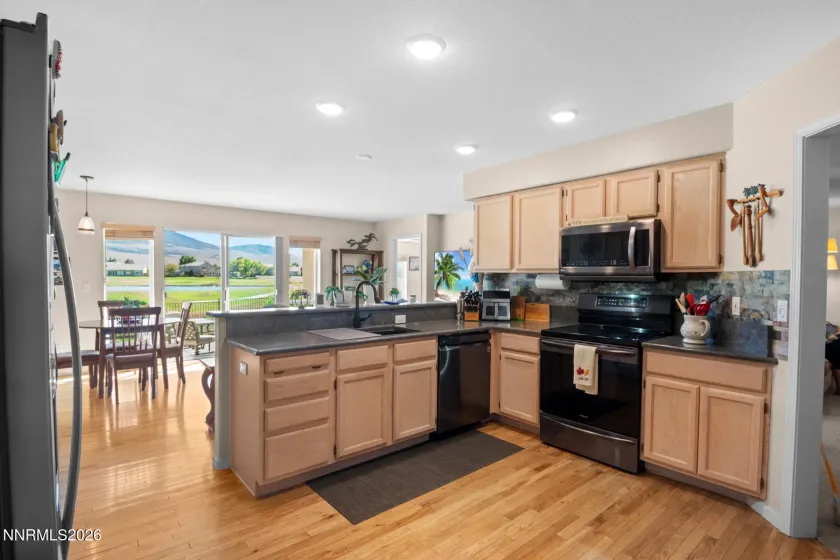 207 La Costa, Dayton, Nevada 89403, 3 Bedrooms Bedrooms, ,2 BathroomsBathrooms,Residential,Residential,La Costa,0,260013230