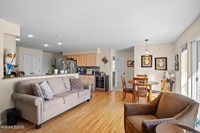 207 La Costa, Dayton, Nevada 89403, 3 Bedrooms Bedrooms, ,2 BathroomsBathrooms,Residential,Residential,La Costa,0,260013230
