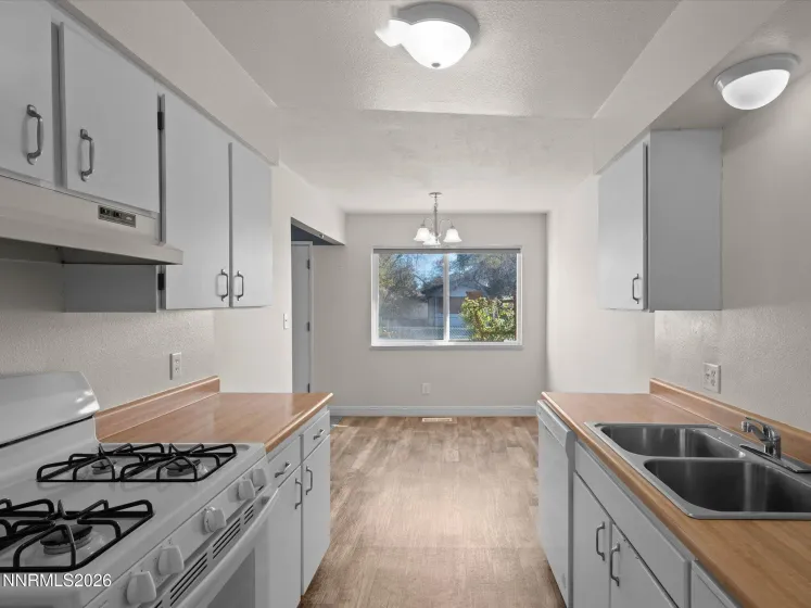 654 Douglas, Fallon, Nevada 89406, 3 Bedrooms Bedrooms, ,1 BathroomBathrooms,Residential,Residential,Douglas,0,260013234