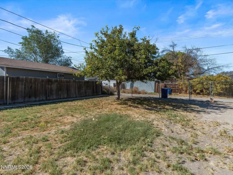 654 Douglas, Fallon, Nevada 89406, 3 Bedrooms Bedrooms, ,1 BathroomBathrooms,Residential,Residential,Douglas,0,260013234