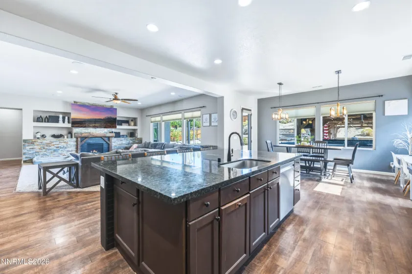 11720 Terra Linda, Sparks, Nevada 89441, 5 Bedrooms Bedrooms, ,3 BathroomsBathrooms,Residential,Residential,Terra Linda,0,260013239
