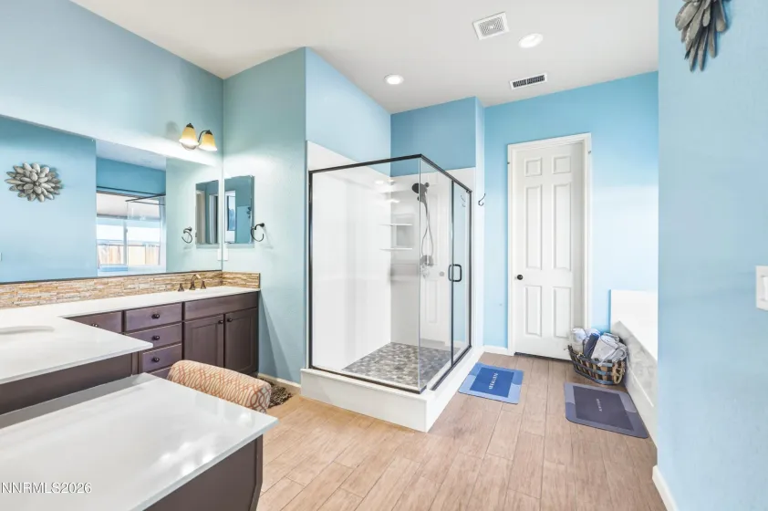 11720 Terra Linda, Sparks, Nevada 89441, 5 Bedrooms Bedrooms, ,3 BathroomsBathrooms,Residential,Residential,Terra Linda,0,260013239